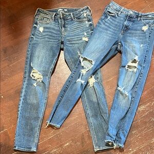 Old Navy Distressed Skinny Jeans in Blue